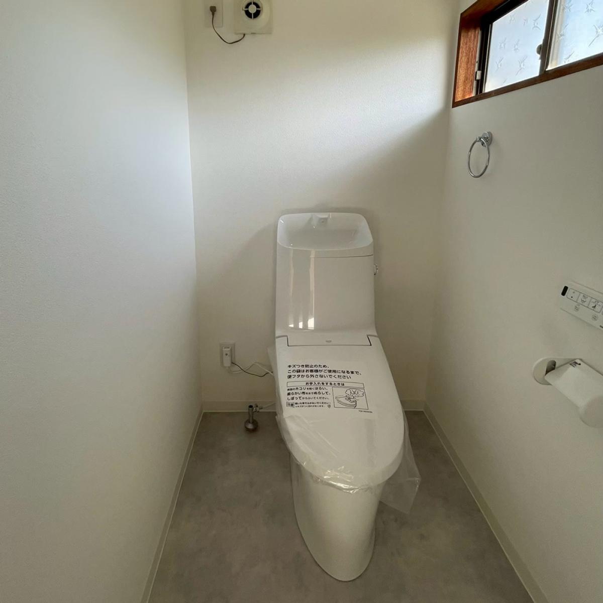 外トイレ入口を閉鎖｜室内トイレとして使いやすく整えたリフォーム事例